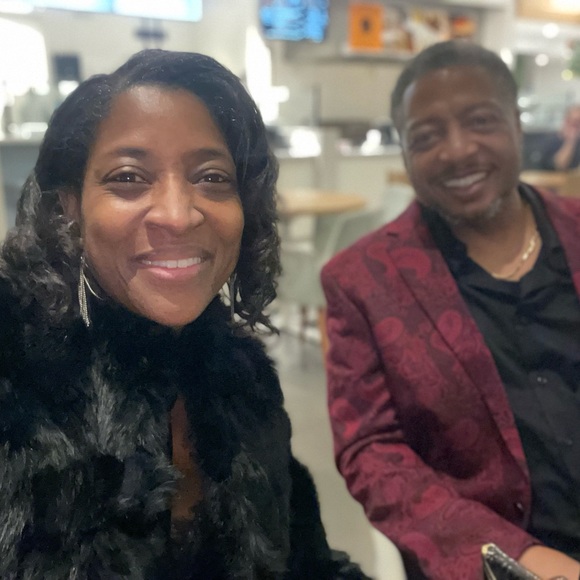 200-300- -Women Clothing-  08/20/25 at 4:30 pm est - Picture 3 of 13